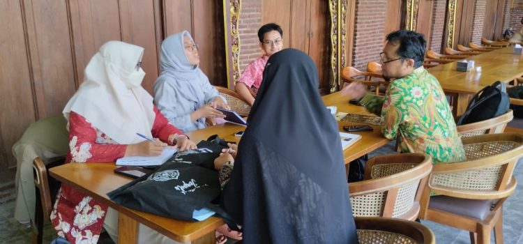 Peninjauan Kurikulum Program Studi Teknik Sipil di RM Dhamar Roso